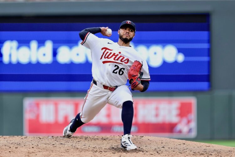 Twins silence Guardians, 2-1
